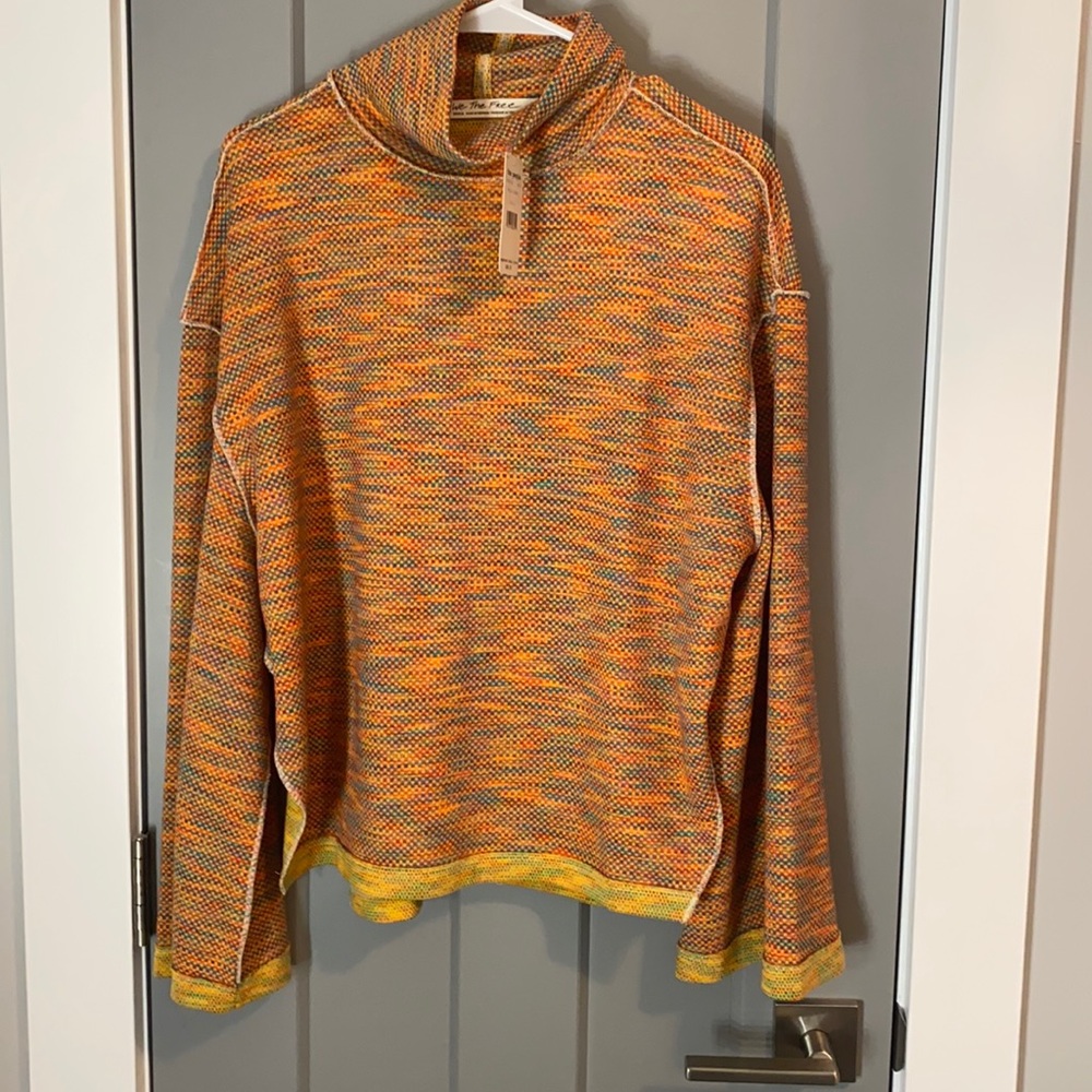 Free people sweater never worn size small